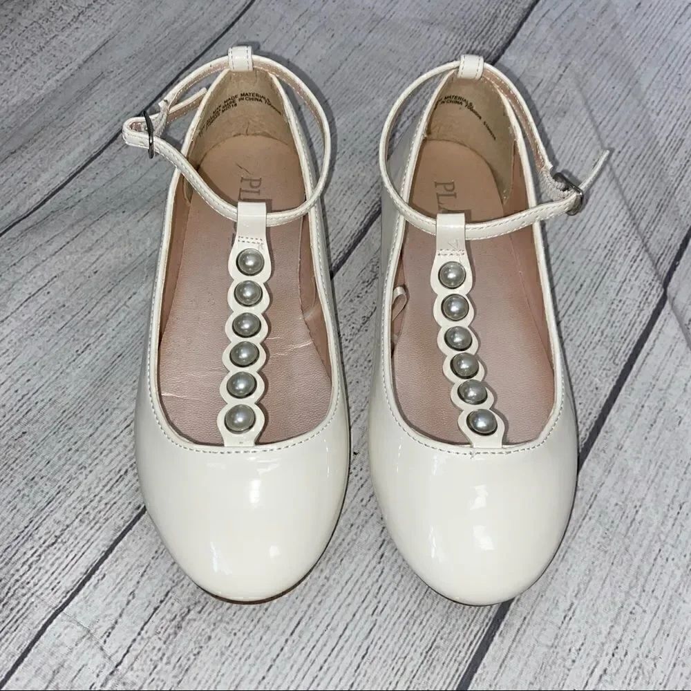 Childrens place patent leather shoe w/ankle bead strap & buckle close sz 11